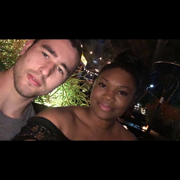 Meet your posher - Picture 2 of 4